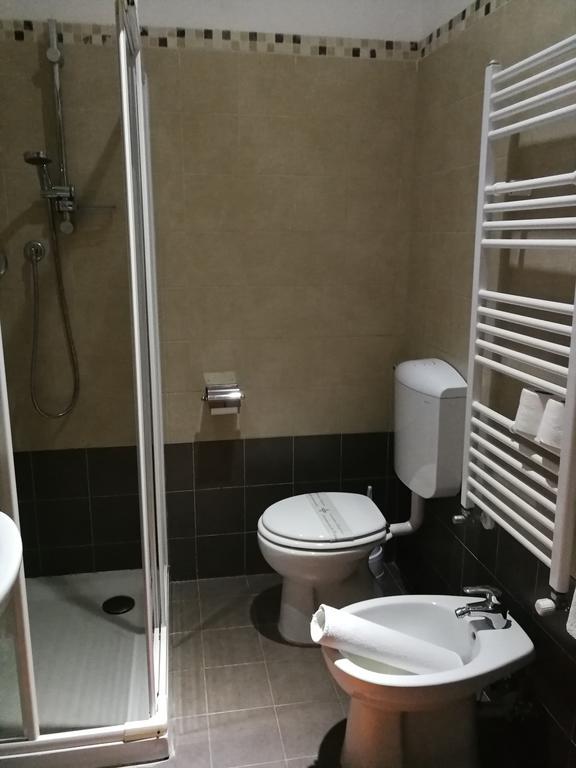 B&B Cascina Barolo Turin Bagian luar foto